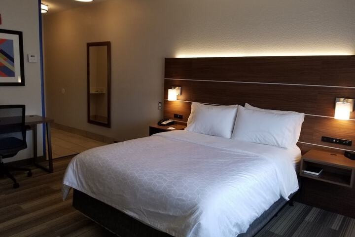 Holiday Inn Express Winfield by IHG