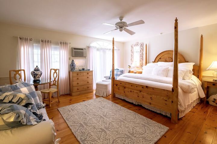 Room 12 of 47