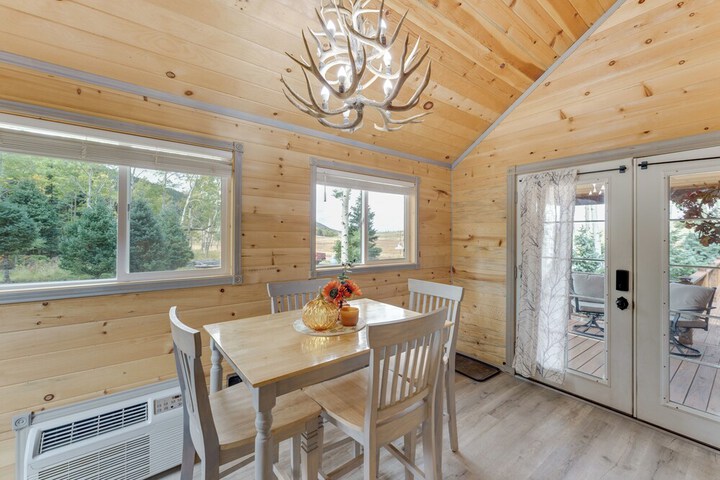 Mountain Views: Cabin in Fort Garland Near Hiking