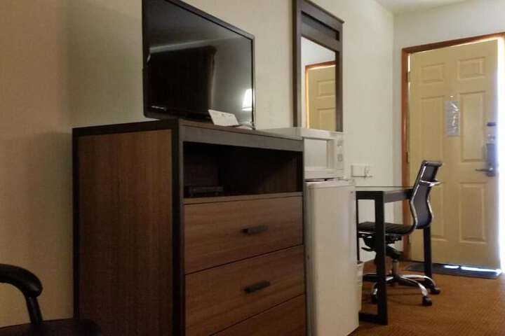 Room 10 of 39