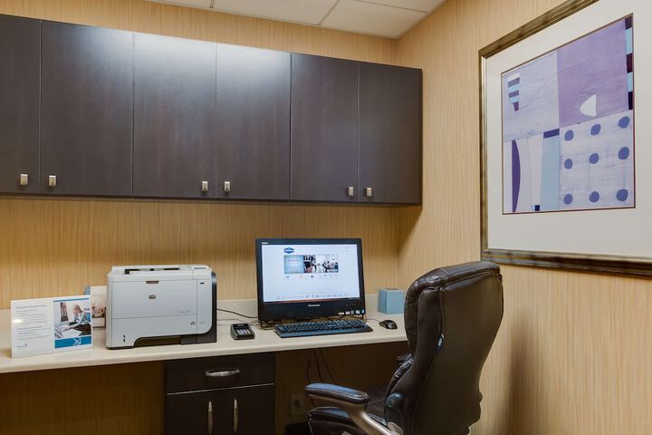 Business Center 38 of 38