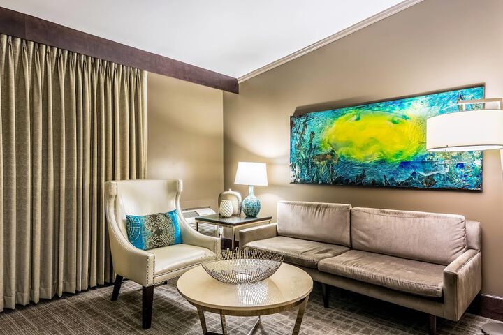 Oasis Hotel & Convention Center an Ascend Collection Hotel