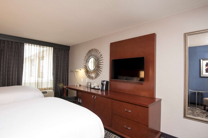 DoubleTree by Hilton Schenectady Downtown