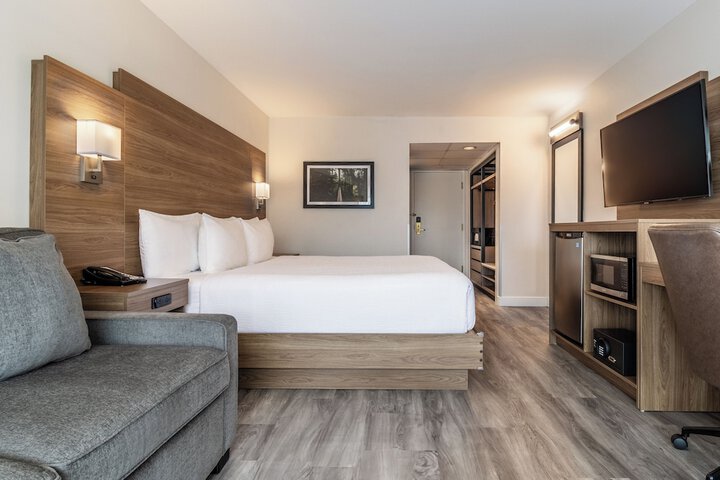 Room 95 of 157