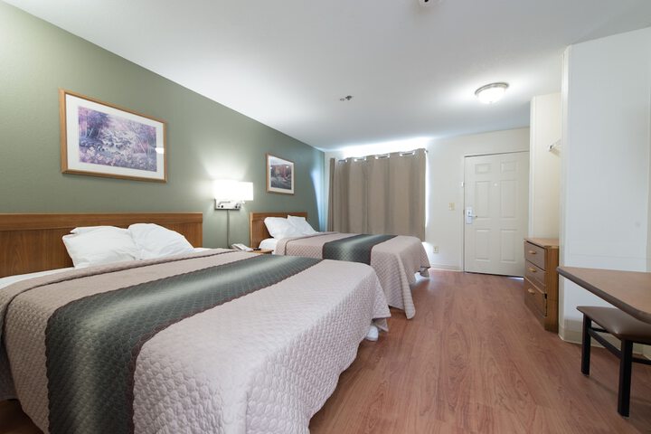 Room 4 of 24