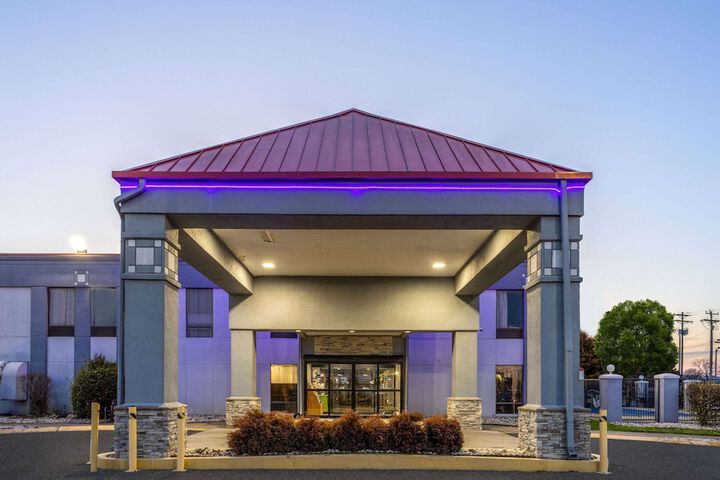 Baymont by Wyndham La Vergne / Nashville I-24 East
