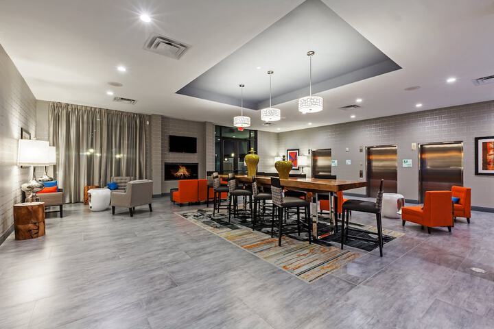 Hotel 7 of 40