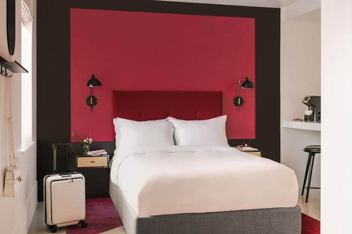 Room 30 of 50