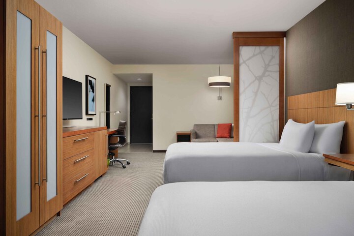 Room 13 of 47