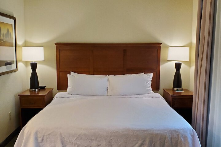 Room 32 of 50