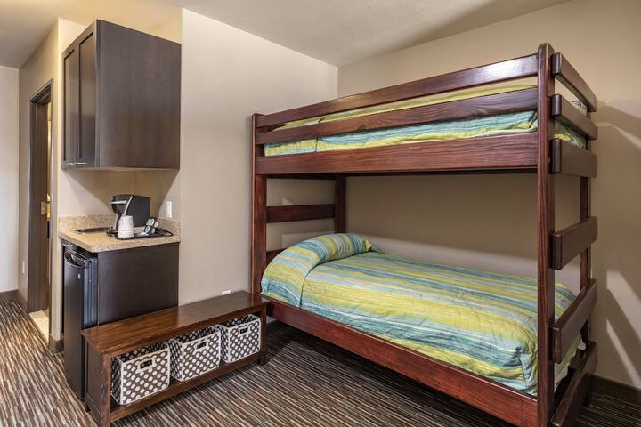 Room 63 of 84