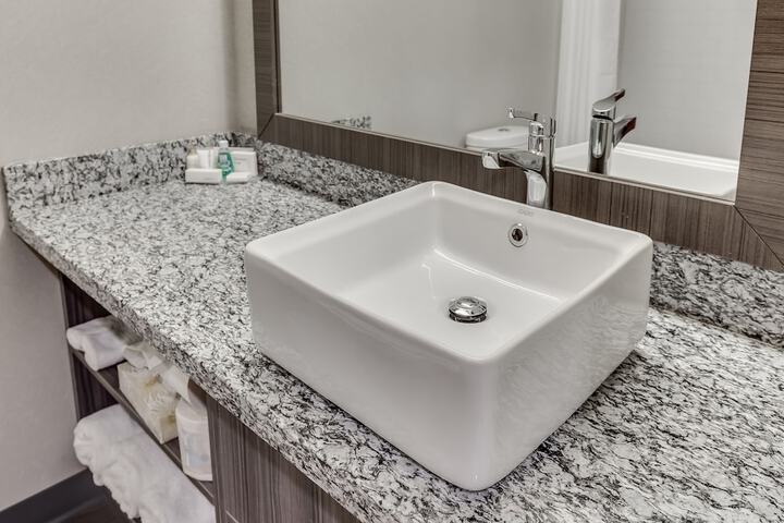 Home Inn & Suites Saskatoon South