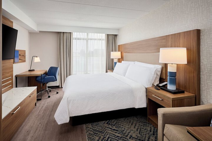 Candlewood Suites Burlington Conference Centre by IHG