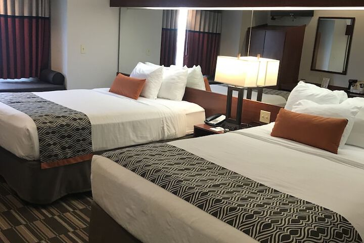 Microtel Inn & Suites by Wyndham Urbandale / Des Moines