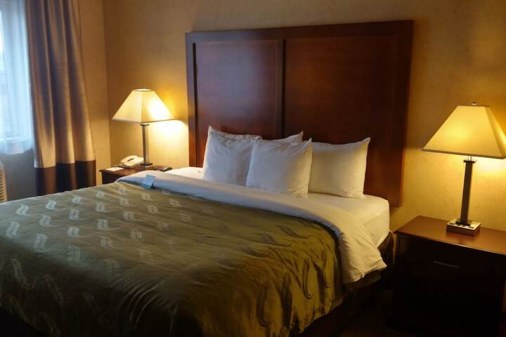 Room 13 of 40