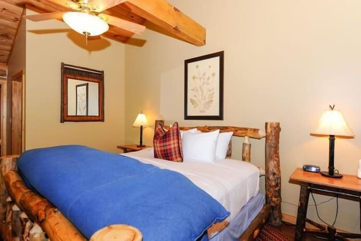 Dancing Bear Lodge