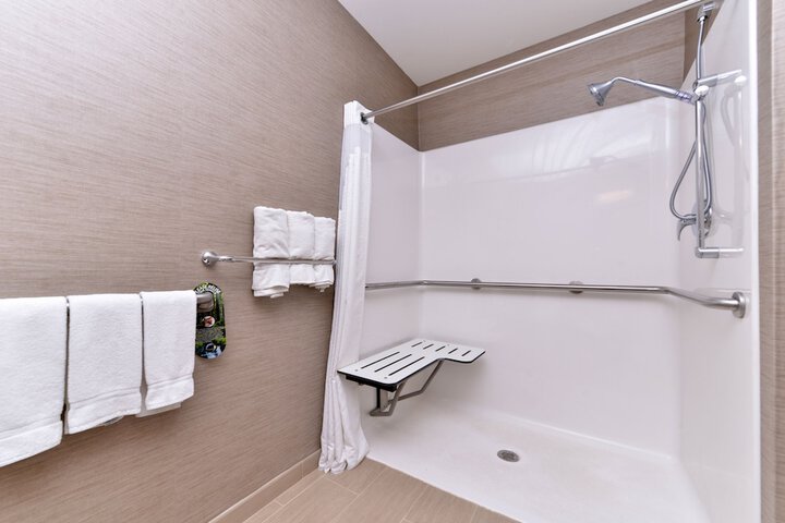 Holiday Inn Express St. Louis West - OFallon by IHG