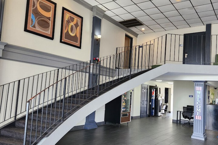 Americas Best Value Inn & Suites Phenix City