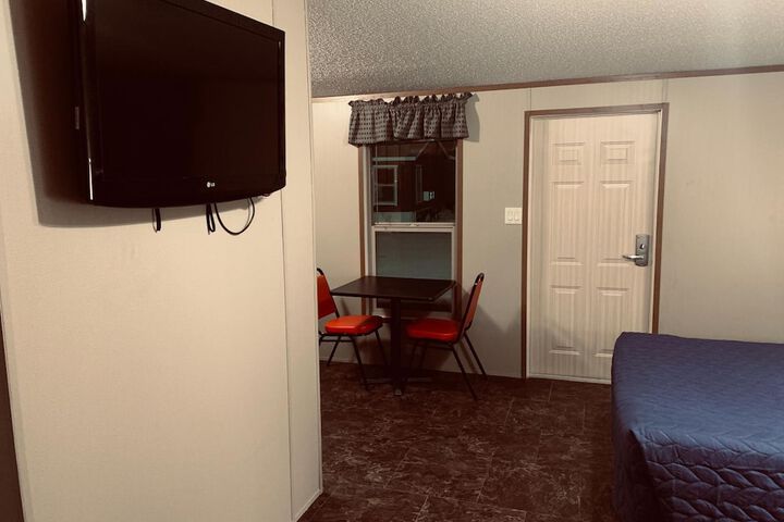 Monahans Country Inn