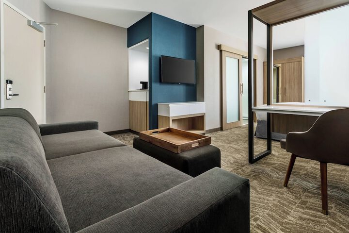 Room 18 of 26