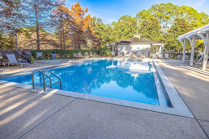 Pool 18 of 70
