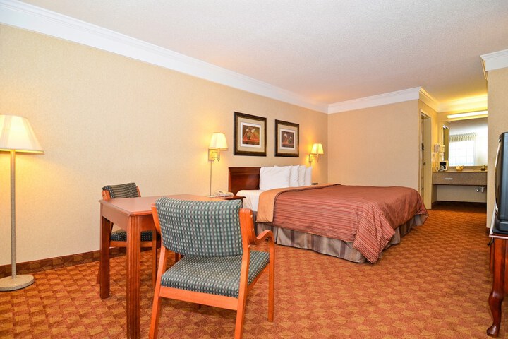 Room 17 of 25
