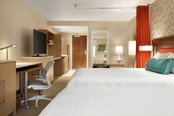 Room 21 of 37