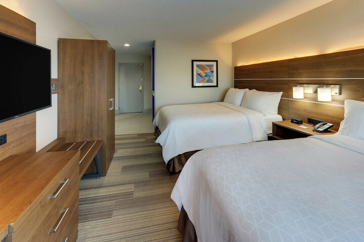 Room 8 of 39