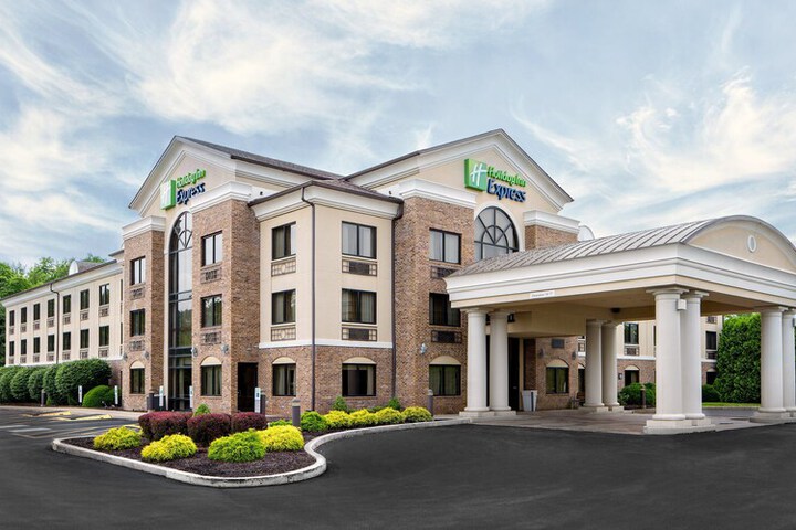 Holiday Inn Express Grove City by IHG