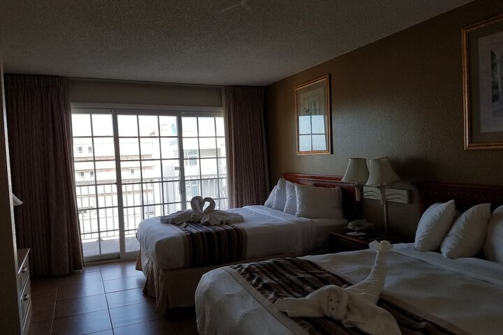 Room 28 of 49