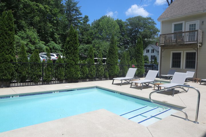 Pool 17 of 82
