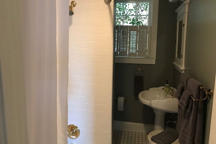 Room 18 of 23
