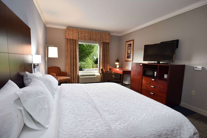 Room 11 of 26