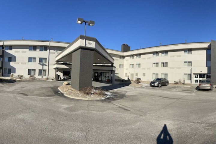 Hotel 7 of 35