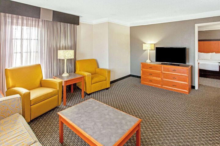 Room 18 of 34