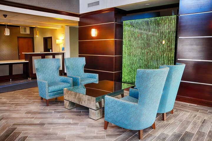 Holiday Inn Express & Suites Sidney by IHG