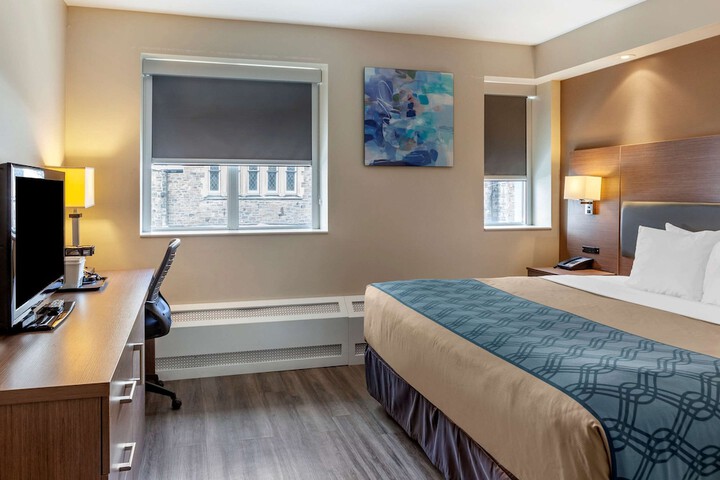 Room 9 of 40