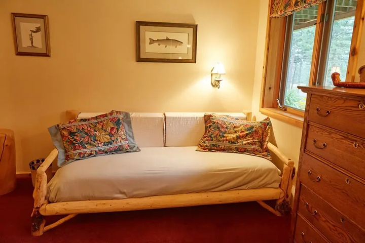 Bear Creek Lodge Montana