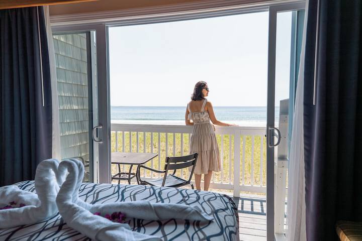 Waves Oceanfront Resort