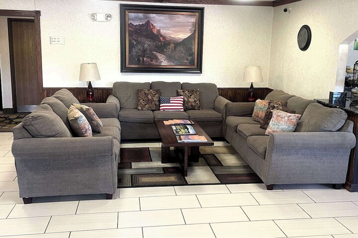 Hotel Interior 11 of 33