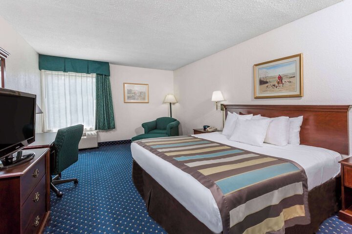 Room 18 of 31