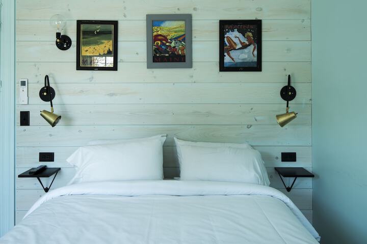 Room 10 of 47