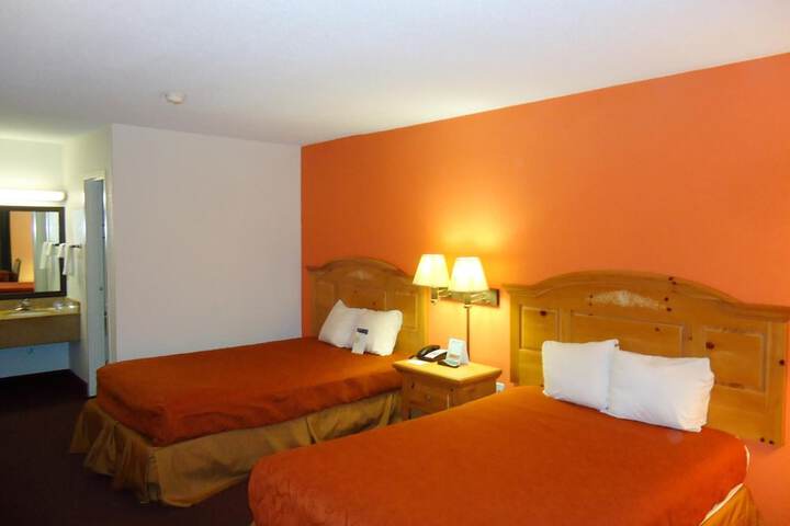 Room 33 of 38