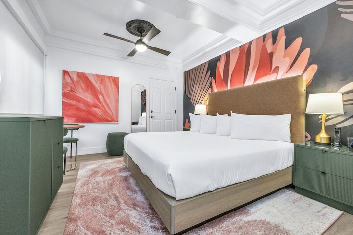 Room 81 of 100