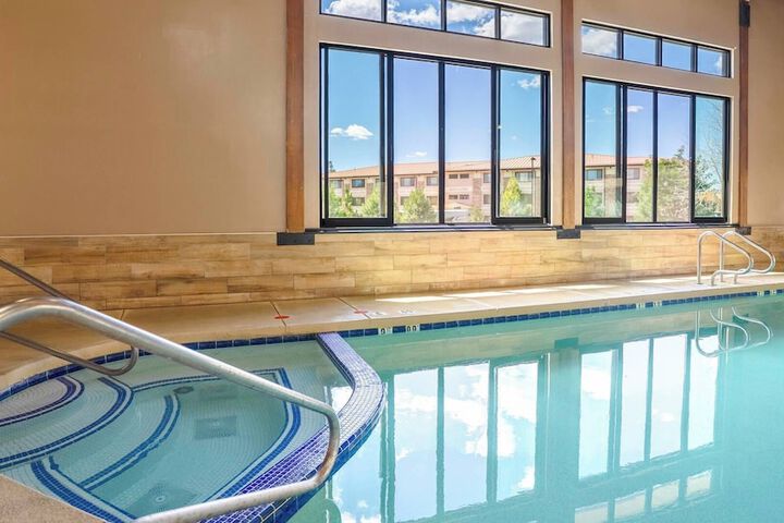 Grand Canyon Hotel and Suites
