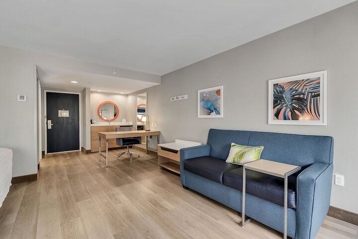 Room 34 of 36