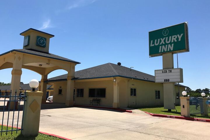 Luxury Inn & Suites Liberty