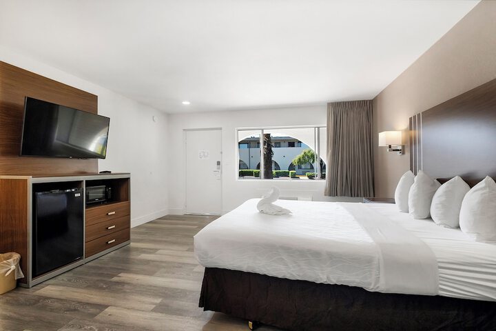 Room 26 of 29