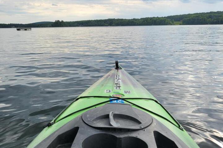 Crescent Lakehouse - Surf Ski and Serenity