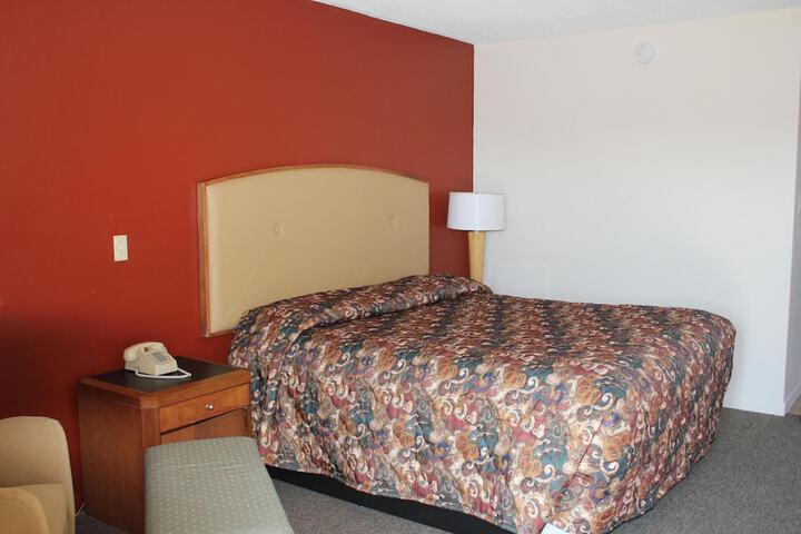 Room 28 of 39